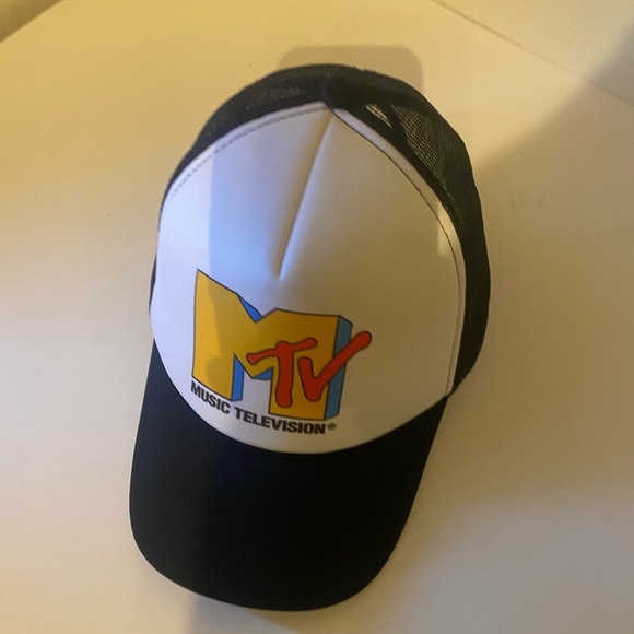 MTV black and white  adjustable hat - Picture 1 of 4